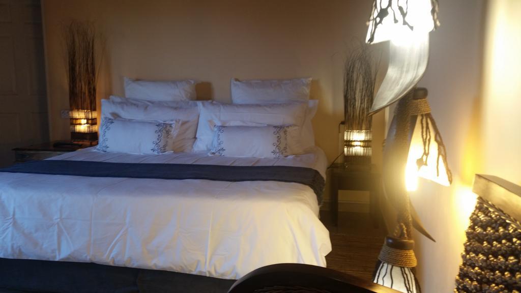 African Phoenix Guest Lodge Kempton Park Exterior foto